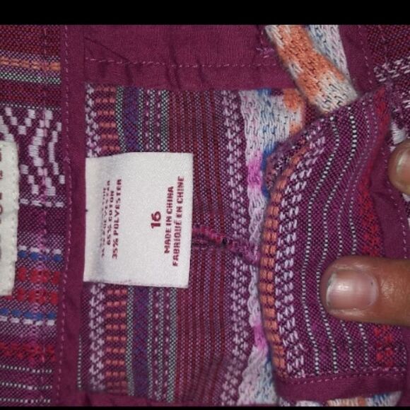 Unleash Your Boho Style with Our Colorful Merona Size 16 Boho Knit Shorts! - Picture 5 of 6